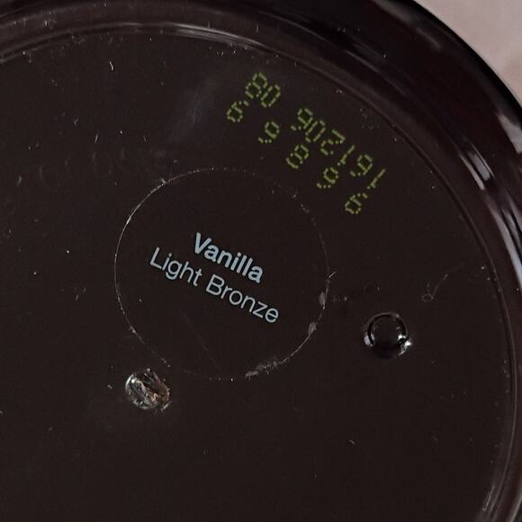 Josie Maran Vanilla Light Bronze 19 oz Whipped Body Butter MADE IN THE USA - Picture 2 of 6